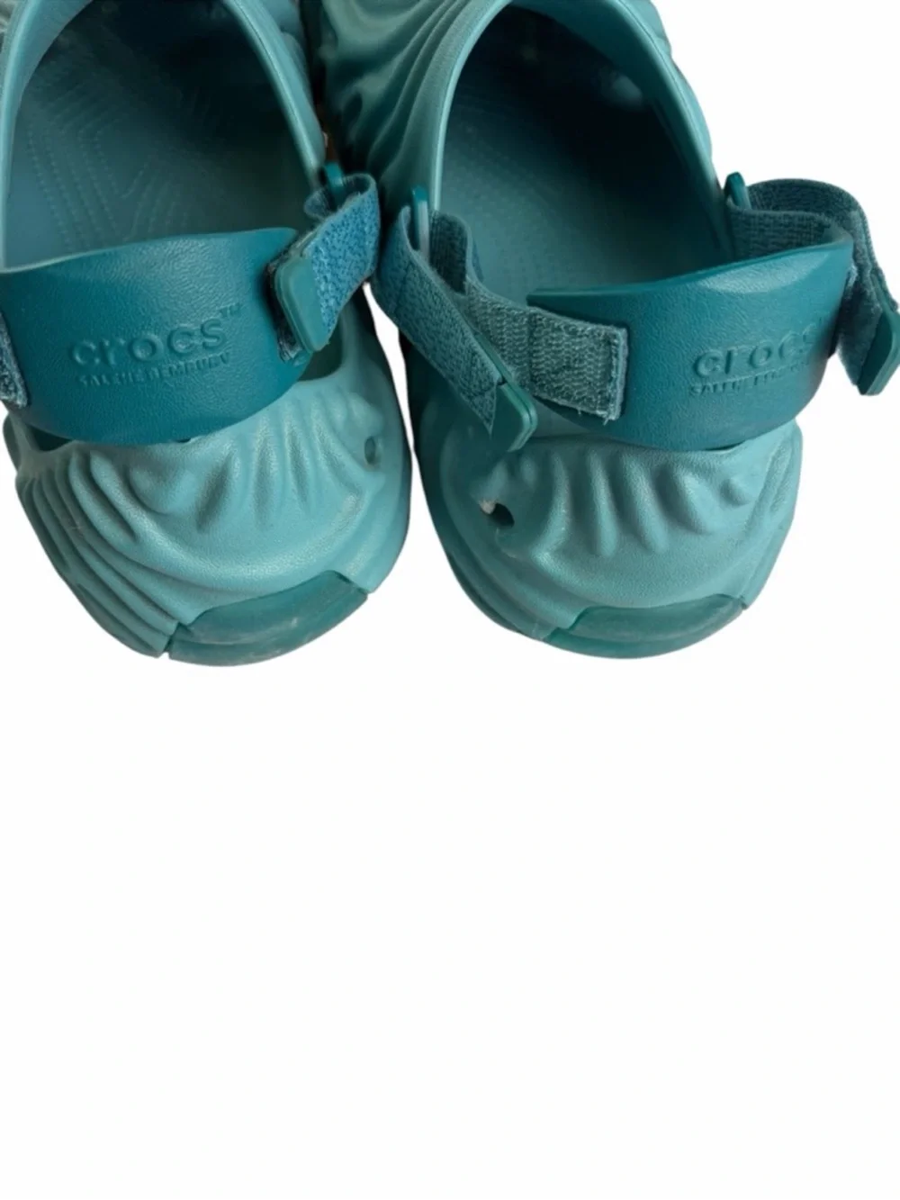 CROCS Wave-Textured Clog in Teal